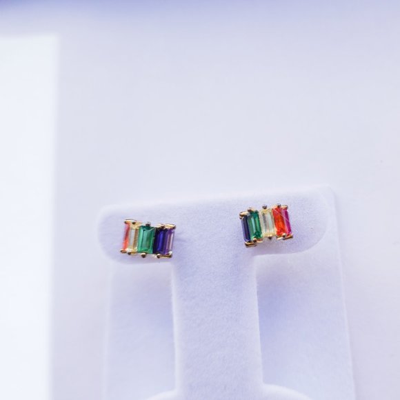 14k YELLOW GOLD HOOP RAINBOW TOPAZ CRYSTAL GEMSTONE HUGGIE EARRINGS - Picture 1 of 2